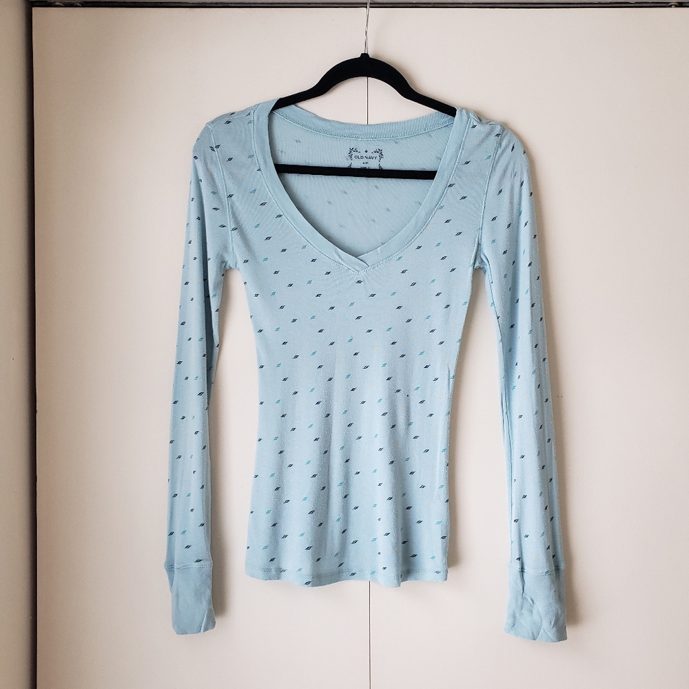 Old Navy Light Blue Patterned Long Sleeve Tee